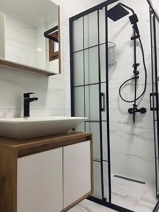 Apartamento 2-bedroom Flat With A Private Swimming Pool *