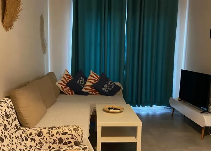 2-bedroom Flat With A Private Swimming Pool شقة