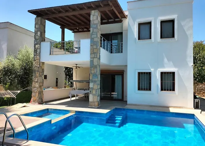 2-bedroom Flat With A Private Swimming Pool Lägenhet *