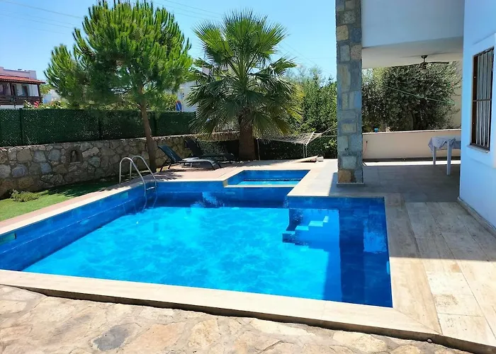2-bedroom Flat With A Private Swimming Pool