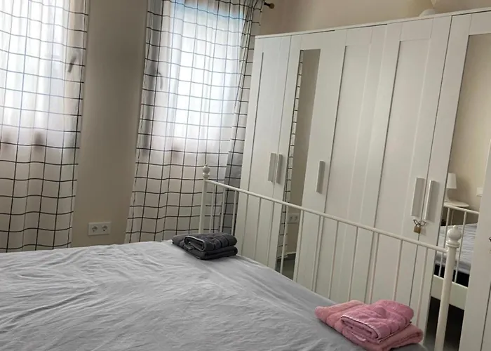 2-bedroom Flat With A Private Swimming Pool Lägenhet